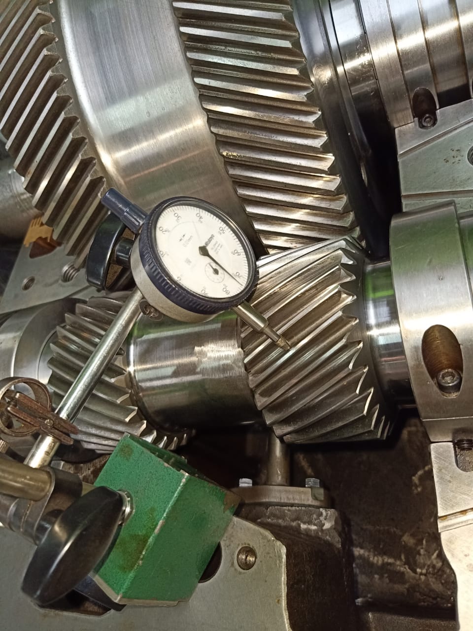 Check Contact Gear Gearbox